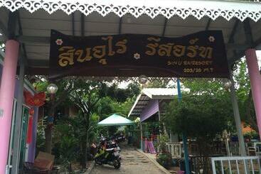 Pensiune Sin U Rai Resort