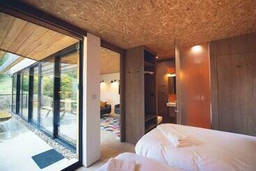 리조트 Whispering Waters Teesdale Lodges