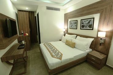 فندق Safari Park Resort