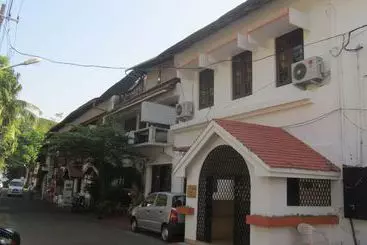 ペンション Madeleine Inn Guest House