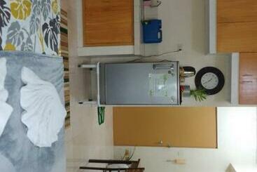 Bed & Breakfast Aliyahs Place