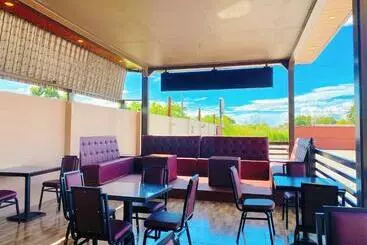 پانسیون Bonsai Guest House And Bar