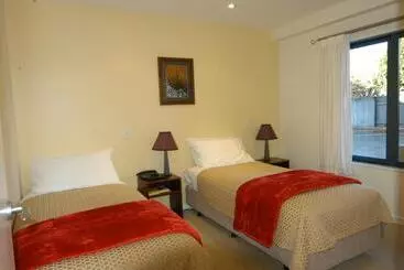 Nautilus Lodge Motel