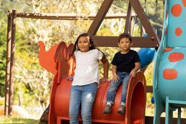 リゾートホテル Dantica Cloud Forest Lodge