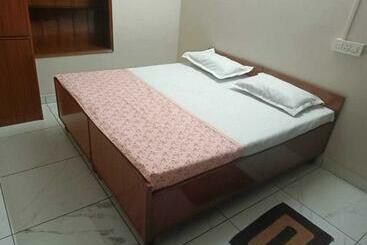 Отель Oyo 90454 Stay Point