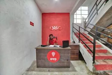 Hotel Oyo Flagship 29392 Chandra Inn