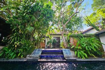 Havelock Place Bungalow