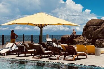 Thaproban Pavilion Resort & Spa