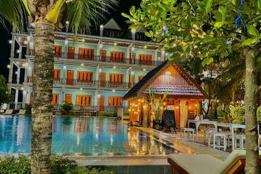 Hotel Nakasang Paradise