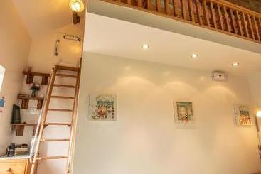 Brecks Cottage Bed And Breakfast