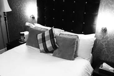 هتل The Blackhorse Accommodation