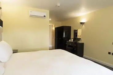 Отель The Oak Royal