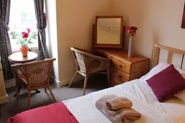 هتل The Avenue Restaurant At The Victoria Inn