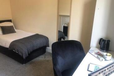 Mirfield Monastery B&b