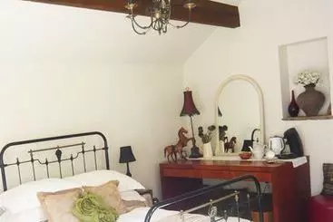 Pensió Fuchsia Bank Cottage