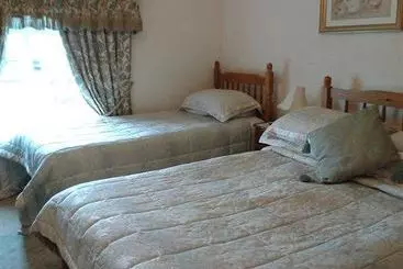 Пансион Station Farm Guest House