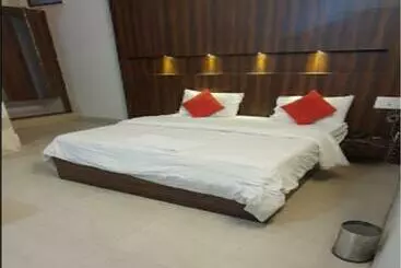 Hotel Pacific Grey By Wb Inn