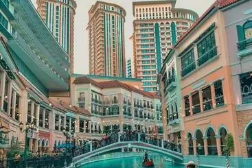 アパートホテル Morgan Suite Bgc Across5 Venice Canal Mall Free Pool Gym