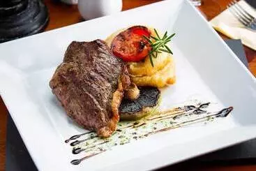 בית מלון כפרי We Three Loggerheads