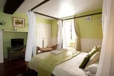 Pensão The Witney Guest House