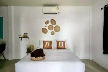 پانسیون Minnie Seaview Resort