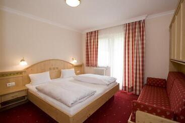 فندق Appartement Resort Hanneshof