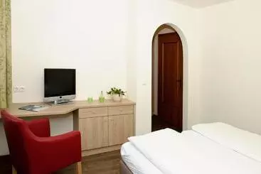 Отель Gasthaus Bacher