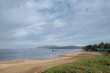 Отель Cupids Heaven Resort