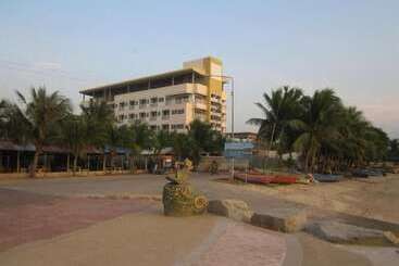 Отель Nanachart Bangsaen