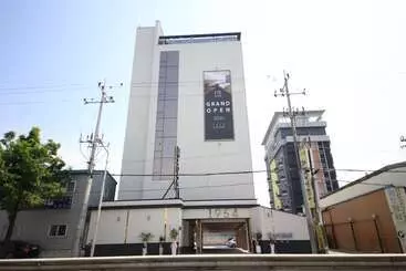 ホテル 1954