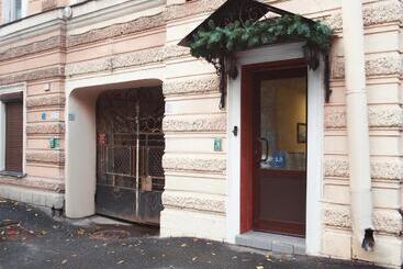 Legend Hotel Petropavlovka