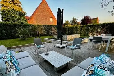 پانسیون Ya  Lille Villeneuve D Ascq