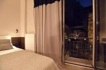 Apartahotel Cityzoe Athens Suites