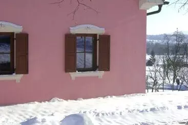 Merkež Guest House