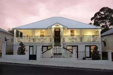 Bed and Breakfast Heal House