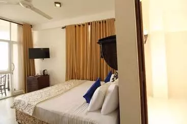 Отель Rock Fort