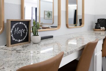 هتل Cactus Cove Inn And Suites