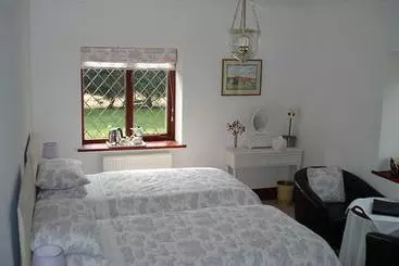 민박 Hermitage Court Farm