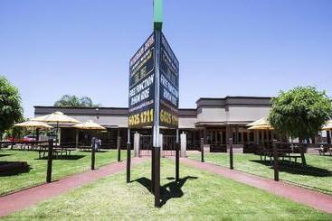 Отель Boomerang