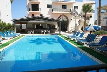 New York Plaza  Apartments