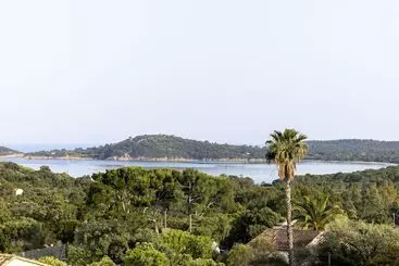 Hotelli Les Regalia Hôtel & Spa