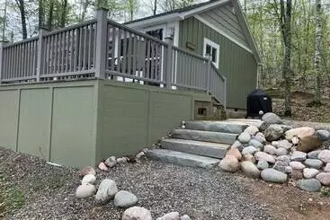 コテージ Deerwood Resort Turtle Cove Cabin
