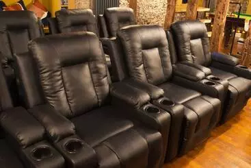 Residenssi Luxury 9 Bed Manor House Hot Tub Cinema Room Skytv