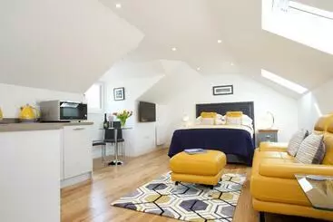 Pensione Dunmurray Lodge Guesthouse And Loft Apartment