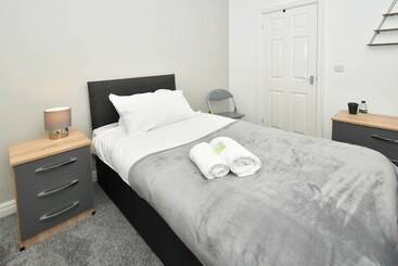 ペンション Townhouse@ 147 Westminster Street Crewe