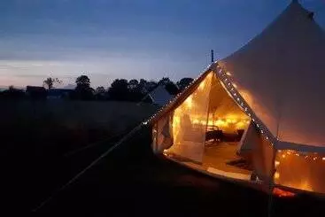 Mökkimajoitus 6m Xl Bell Tent With Log Burner, Near Whitby