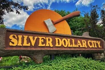 بيت ريفى Downtown House In Historic Branson Awesome Location!! Discounted Rates!!