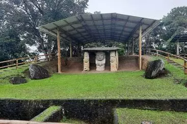 ホテル Andinos Plaza
