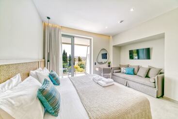 酒店 Hidden Cove Corfu