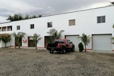 ホテル Piscalonga